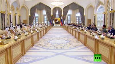 بوتين وبن زايد يترأسان محادثات روسية إماراتية في أبو ظبي (بث مباشر)