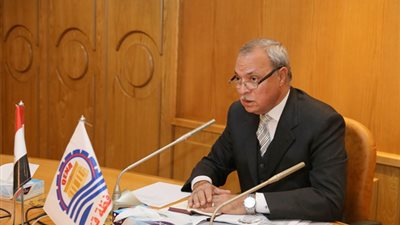 10 أتوبيسات مكيفة لنقل الطلاب والمواطنين في قنا