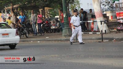 بالصور.. حملة مرورية على كورنيش النيل بالقاهرة