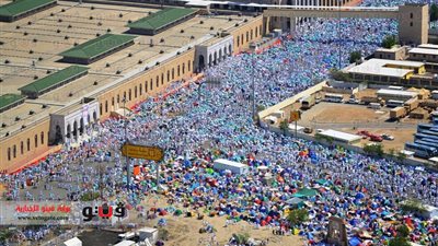 بالصور.. 12 لقطة ترصد من السماء وقوف الحجاج على عرفات