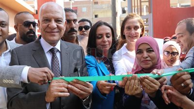 محافظ الجيزة يفتتح سوق زنين الحضارى ببولاق الدكرور (صور)