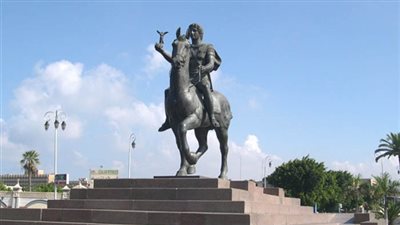 الآثار الإسلامية تستعد لتسجيل ٥ تماثيل بميادين الإسكندرية