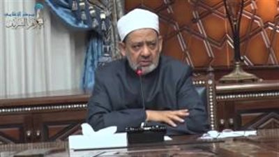 بالفيديو.. شيخ الأزهر يكلف عمداء الكليات بفصل أي طالب متجاوز