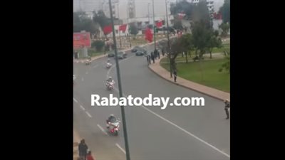 ملك المغرب يأمر بالإفراج عن شاب اعترض موكبه وهدد حياته