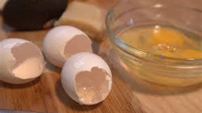 استشاري تغذية: قشر البيض لعلاج الهشاشة المزمنة