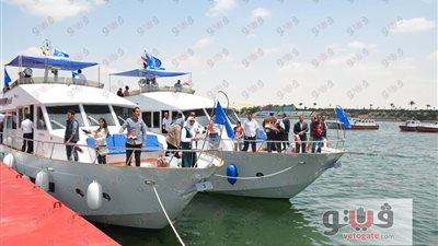 محافظ الإسماعيلية يشهد استعراضات الشباب للاحتفال بتحرير سيناء