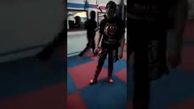 مدرب يعتدي بطريقة وحشية على فتاة داخل 