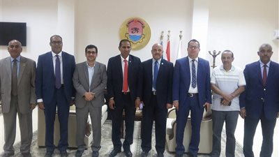 جولة تفقدية لرئيس جامعة أسوان ومستشار سفارة الكويت بالحرم الجامعي