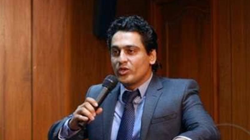  أيمن عبدالمجيد،