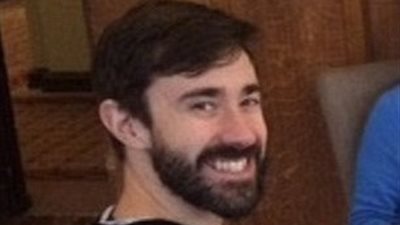 عصابة بريطانية تقتل ضابطا بالبحرية الملكية دهسًا بهدف السرقة