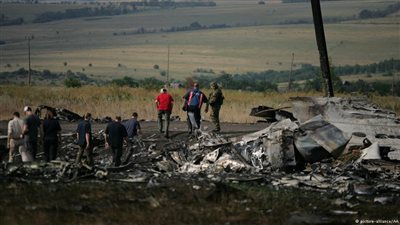 أوكرانيا: تحطم الطائرة الماليزية جاء نتيجة «انفجار ضخم»