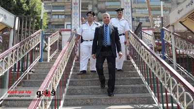 بالصور.. «السيد» يتفقد الخدمات الأمنية بالمترو والسكك الحديدية