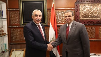 سعفان يبحث مع سفير العراق ملفات اللجنة العليا المشتركة بالبلدين