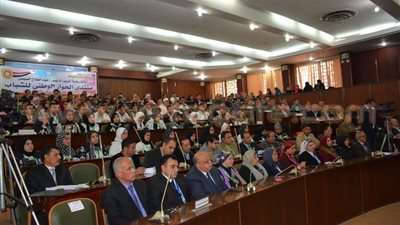 بالصور.. محافظ الدقهلية يشهد احتفالية منتدى الحوار الوطني للشباب