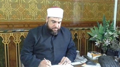 إيقاف إمام مسجد لعرضه رشوة على مدير شئون العاملين بالإسكندرية