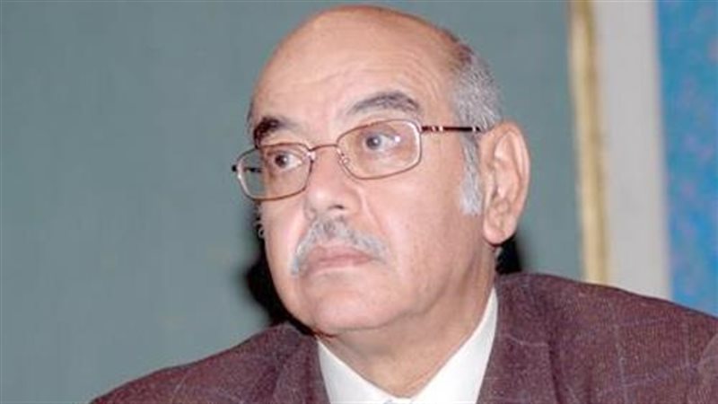 الكاتب الصحفي جلال