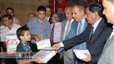 بالصور.. محافظ الشرقية يوزع كعك العيد على أطفال دار أيتام الزقازيق