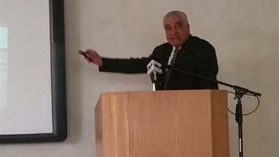 زاهي حواس: سنطالب بعودة رأس نفرتيتي إلى مصر