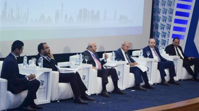 وزير النقل: مصر شهدت في الفترة الأخيرة طفرة كبيرة بالبنية الأساسية