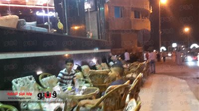 بالصور.. إقبال محدود على مقاهي الإسكندرية أول أيام العيد