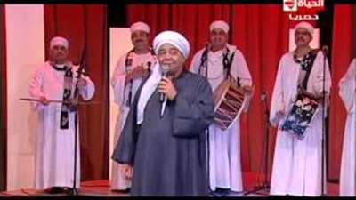 بالفيديو..«آدم شو» ينهي برنامجه بأغنية «الريس وحده هيعمل إيه»