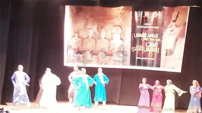 عروض فنية بأسوان احتفالا بتعامد الشمس على تمثال رمسيس الثاني (صور)