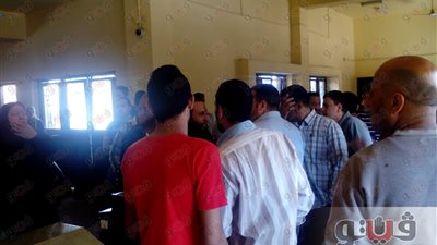 بالفيديو.. مشادات بين الركاب ومسئولي مترو عين حلوان لتوقف قطار