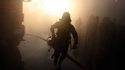 السيطرة على حريق بمبنى شهر عقارى بحى ثالث الإسماعيلية