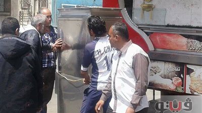 بالصور.. حملة لإزالة الاشغالات في حى الزهور ببورسعيد