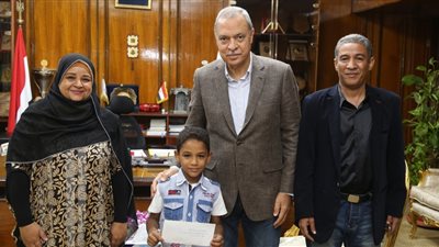 تكريم الطفل الموهوب محمود أشرف في قنا