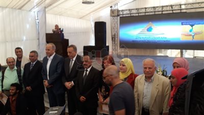 مغادرة وزيري الآثار والري احتفالية اليوم العالمي للمياه بالقناطر