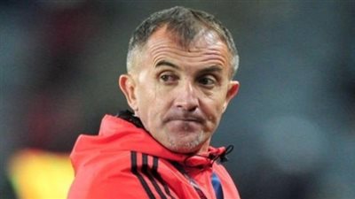 ميتشو يذاكر المقاولون بالفيديو