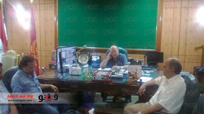 محافظ بورسعيد يستعرض خطة تطوير شبكات الصرف الصحي