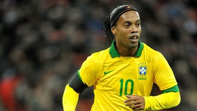 رونالدينيو يتنبأ بمستقبل فينيسيوس جونيور مع ريـال مدريد