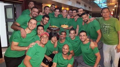 لاعبو سبورتنج يحتفلون بأبطال السوبر الأفريقي لليد