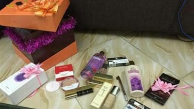 بالصور.. هدية شاب لخطيبته يعرضها للسخرية عبر «فيس بوك»