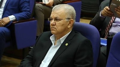 مصطفى كمال: الحكومة تطعن على حكم معاشات الغلابة وترفع مرتبات الوزراء