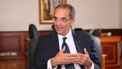 وزير الاتصالات: البيانات الحكومية مؤمنة ولا يمكن اختراقها (فيديو)