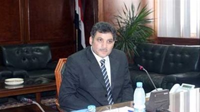 وزير الري ومحافظ أسيوط يتفقدان مشروع القناطر الجديدة