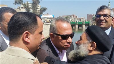 محافظ الشرقية يحذر من التباطؤ في إنهاء مشروعات الطرق