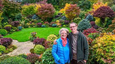 زوجان يقضيان 37 عاما في تزيين حديقتهما والنتيجة مدهشة (صور)