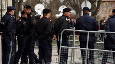 عمدة الماريجوانا.. سياسي بالنمسا يقدم المخدرات رشوة للناخبين