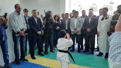 وزير الشباب يفتتح صالة نادي مطروح الرياضي
