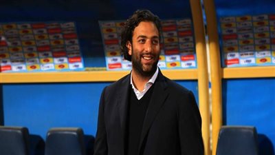 ميدو ساخرا من زي الزمالك أمام المصري: «لابس طقم سامبدوريا»