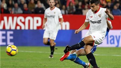 إشبيلية يسقط بفخ التعادل السلبي أمام ديبورتيفو لاكورونا