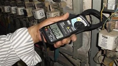 نشرة الأخبار.. وأبرزها: 4 عقوبات لسرقة التيار الكهربائي