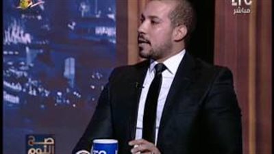 بالفيديو.. الغيطي يداعب «أزهريا» على الهواء: إنت أشطر إخواتك