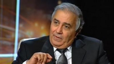 فاروق جويدة: حجم ديون مصر تخطى الـ 2 تريليون جنيه