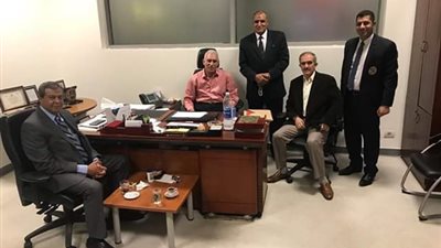 رئيس الجمارك يغادر مطار القاهرة متوجها إلى كينيا للمشاركة باجتماع الكوميسا