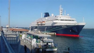 ميناء نويبع يستقبل 950 راكبا بينهم 717 معتمرا